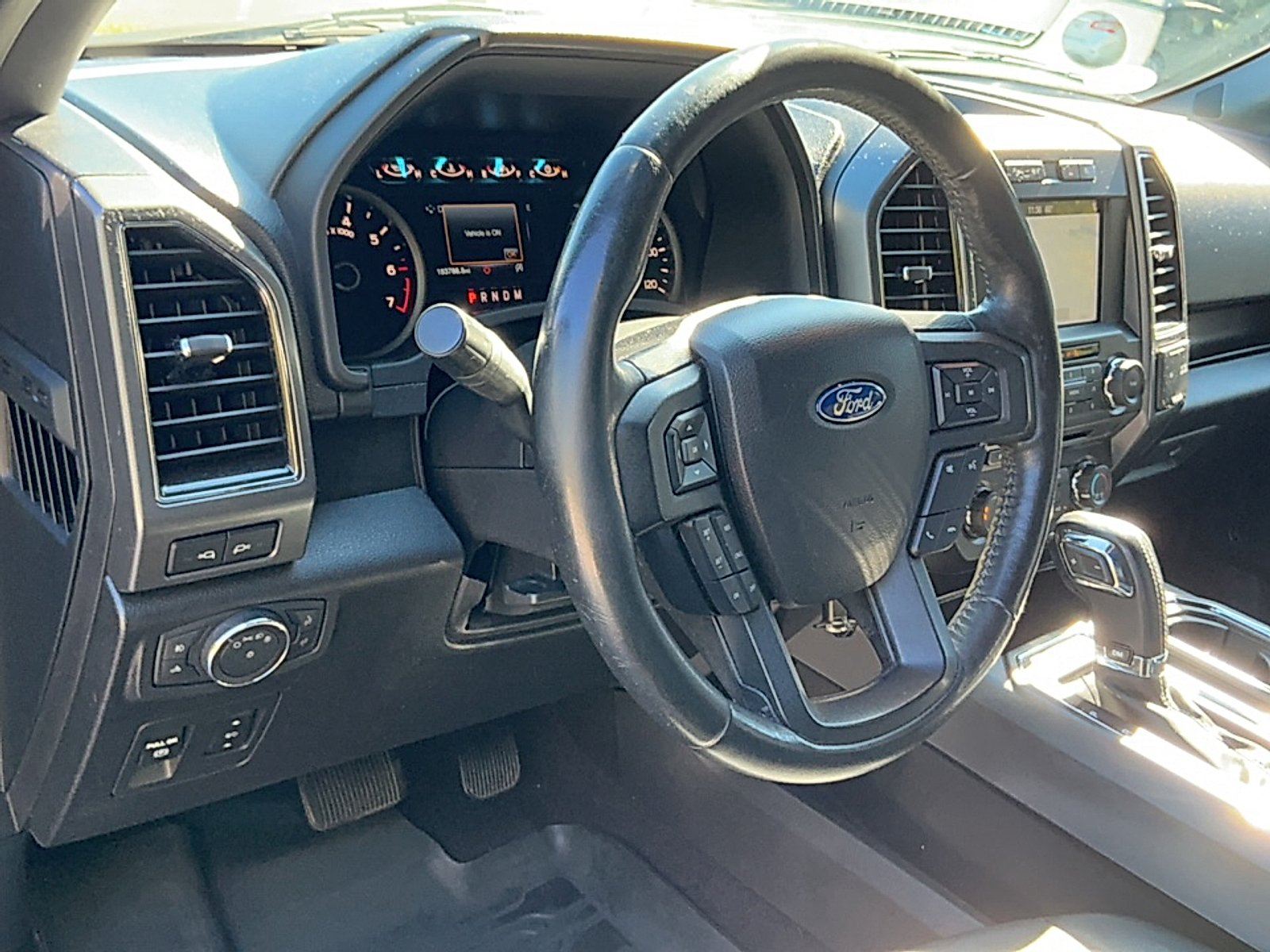 Used 2018 Magnetic Metallic Ford XLT image 12