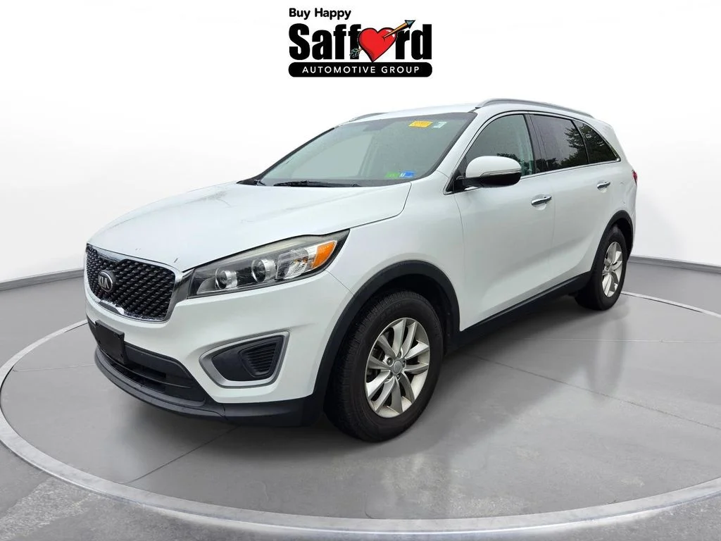 Used 2017 White Kia LX image 1
