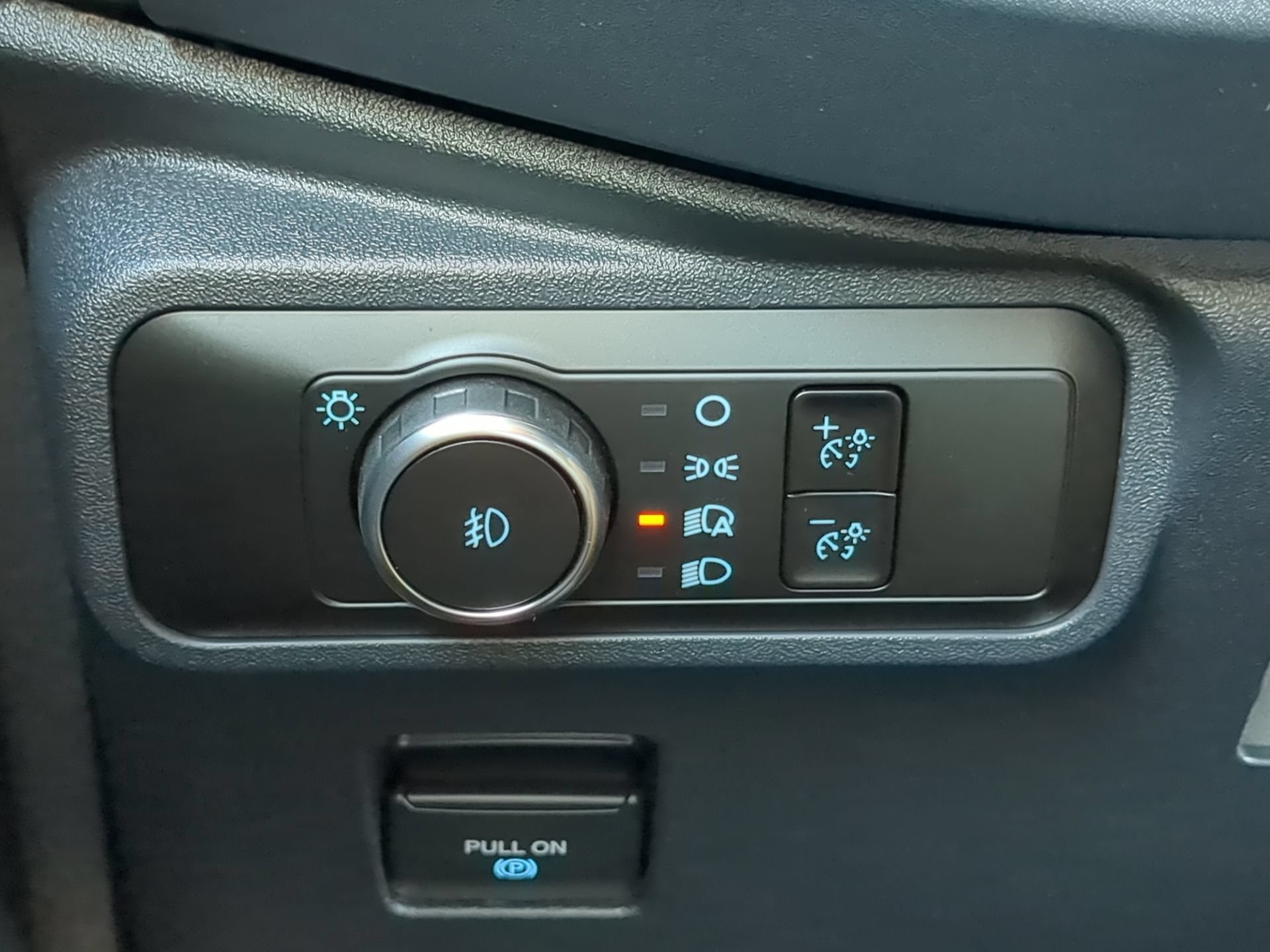 New 2026 Avalanche Gray Ford Badlands® image 62