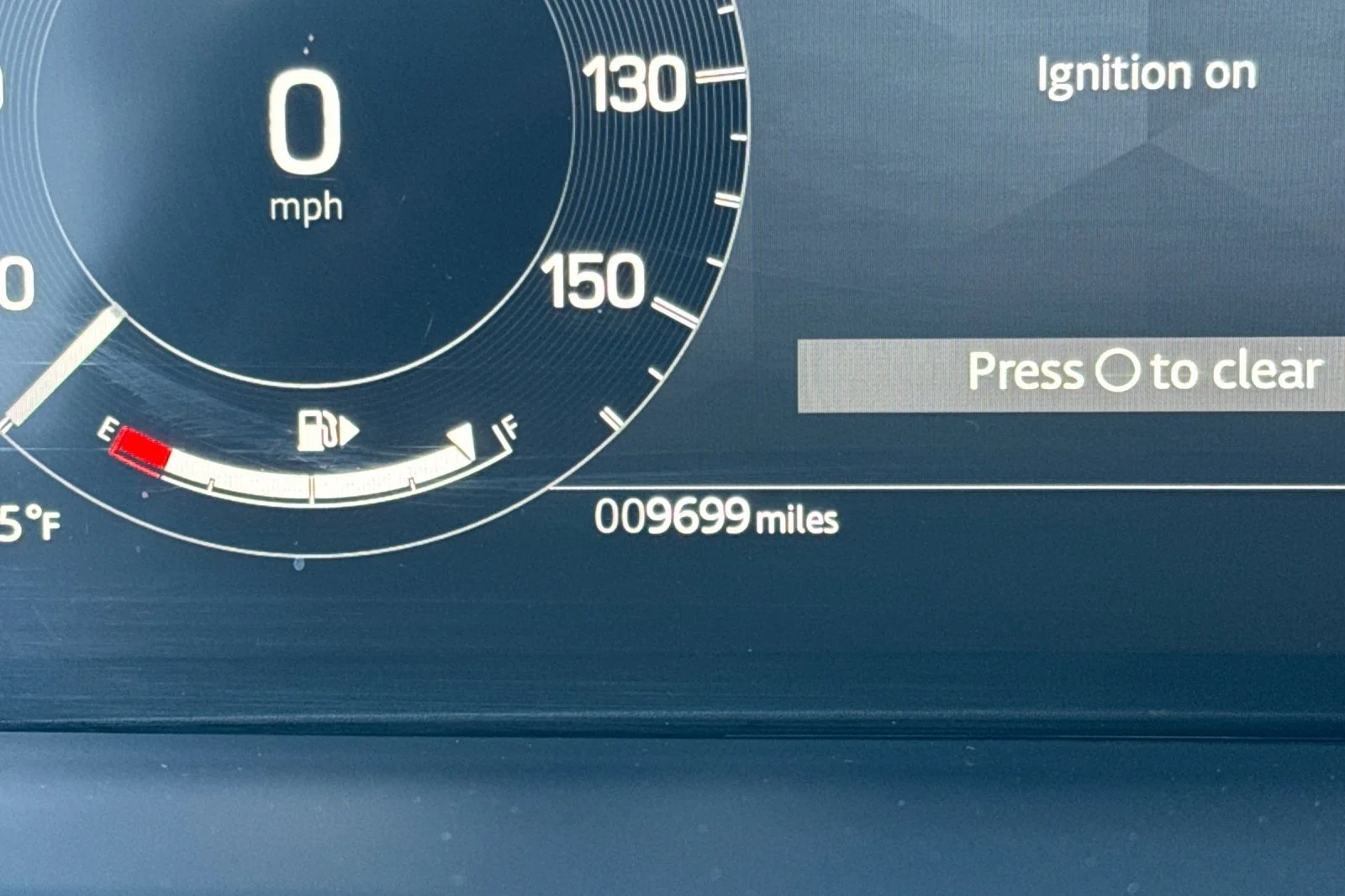 Certified Used 2025 Gray Land Rover Dynamic SE image 32