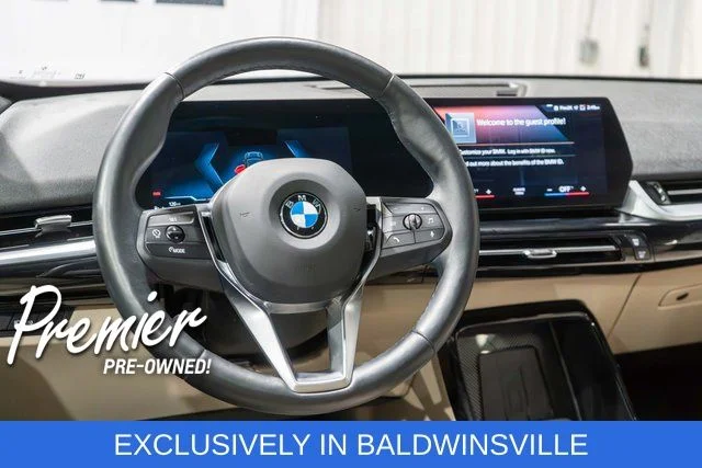 Used 2023 Green BMW xDrive28i image 13