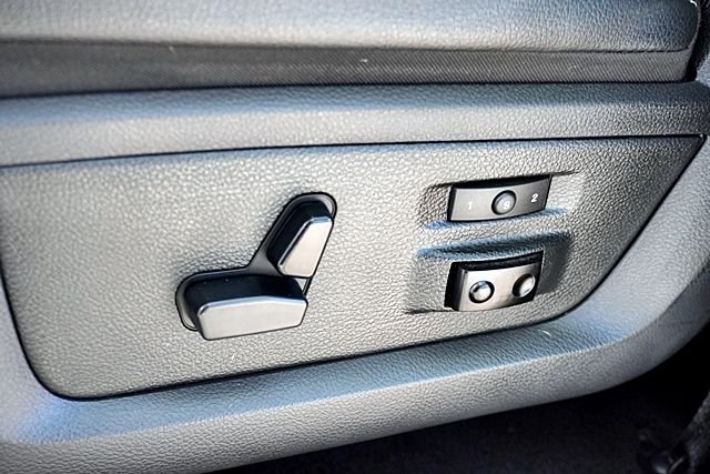 Used 2017 Silver Ram Laramie image 25