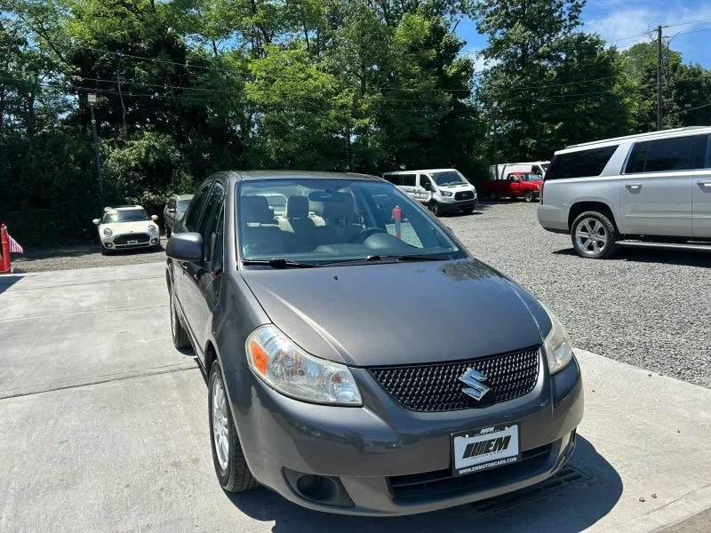 Used 2012 Gray Suzuki LE Sedan 4D image 15