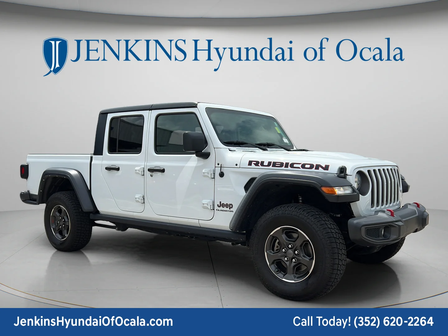 Used 2022 Bright White Clearcoat Jeep Rubicon image 1