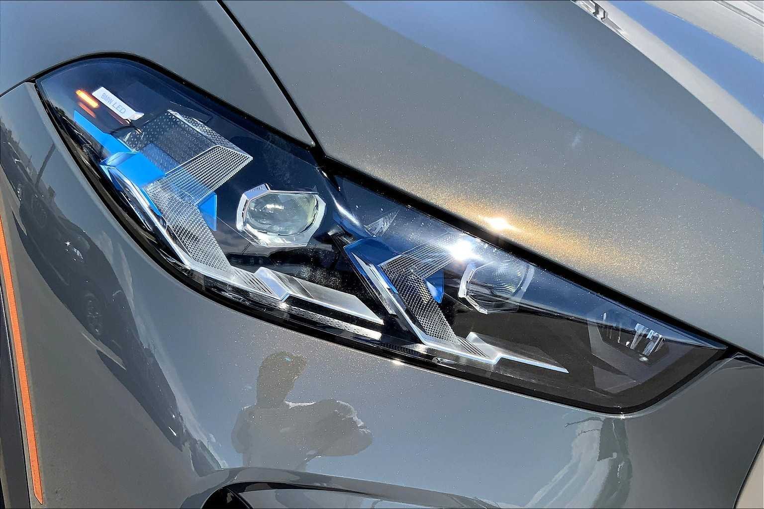 New 2026 Dravit Grey Metallic BMW sDrive40i image 12