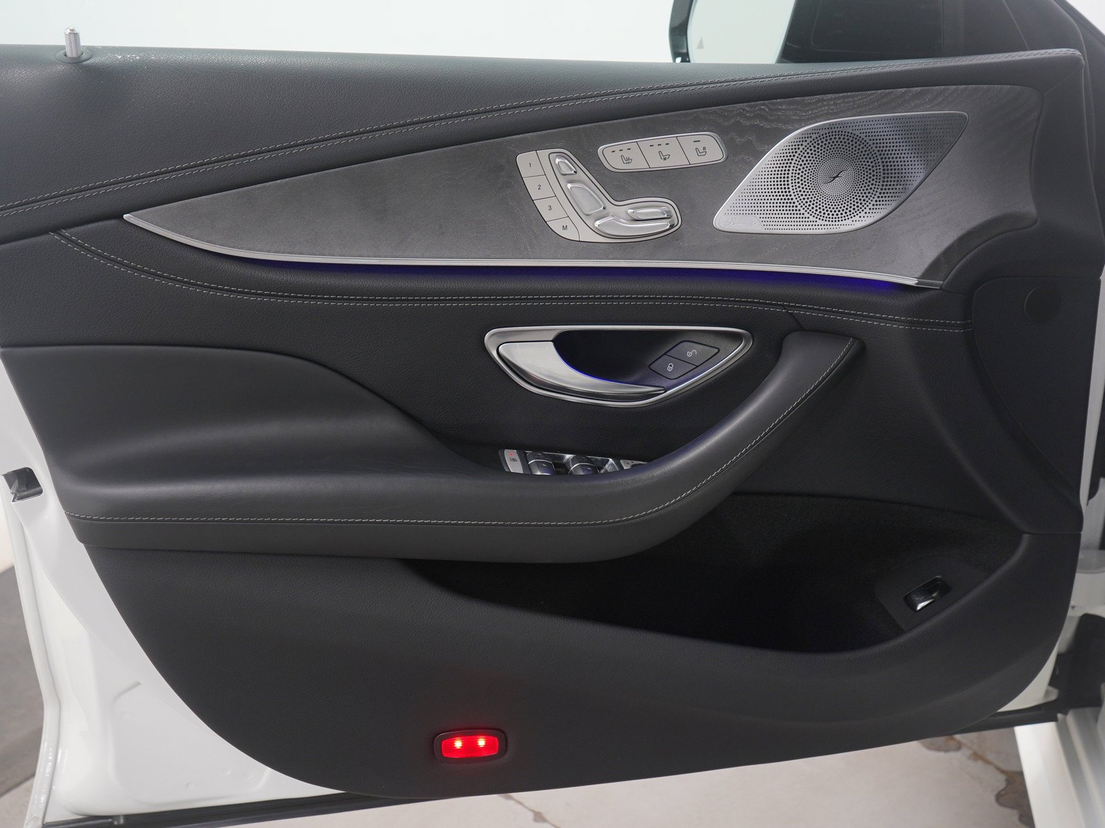 Used 2019 Polar White Mercedes-Benz Base image 23