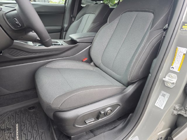 New 2026 Sting-Gray Clear-Coat Exterior Paint Jeep Laredo image 6