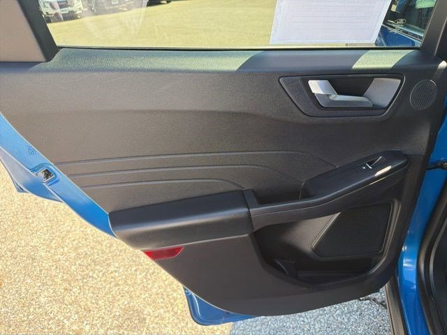 Used 2021 Blue Metallic Ford Titanium image 13