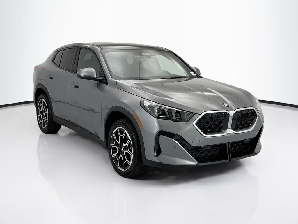 Used 2026 Gray Metallic BMW xDrive28i image 3