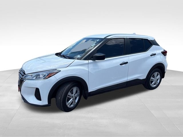 Certified Used 2024 White Nissan S image 4