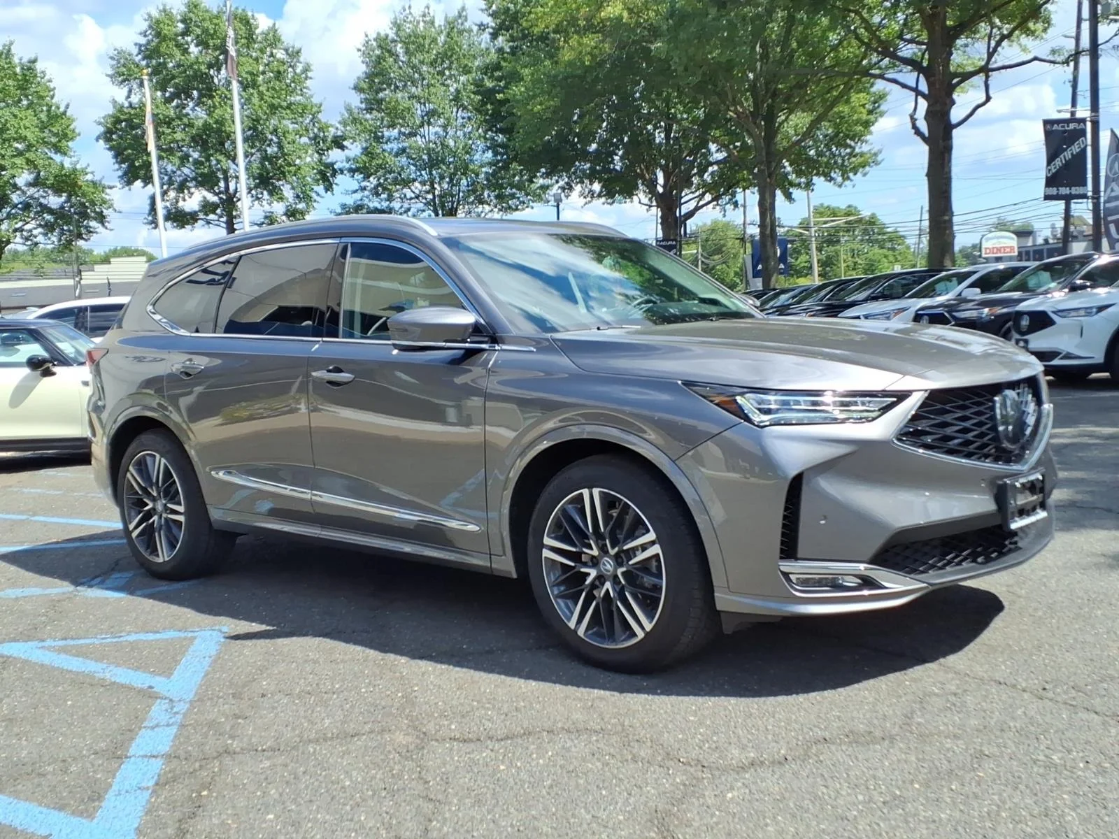 Certified Used 2026  Acura SH-AWD w/Advance image 3