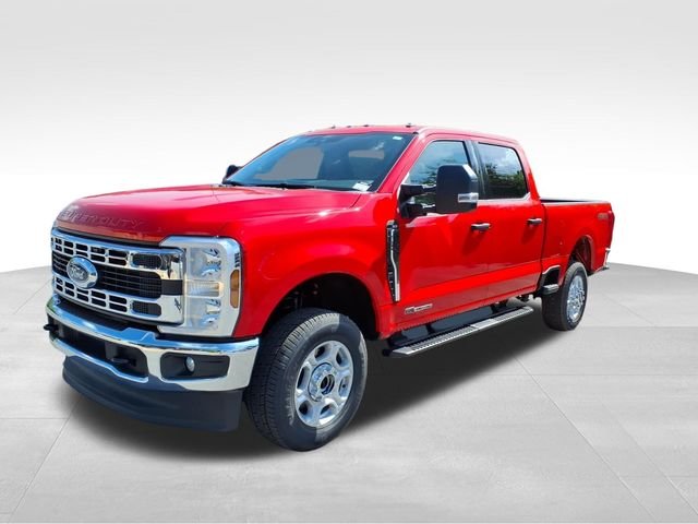 New 2026 Race Red Ford XLT image 2