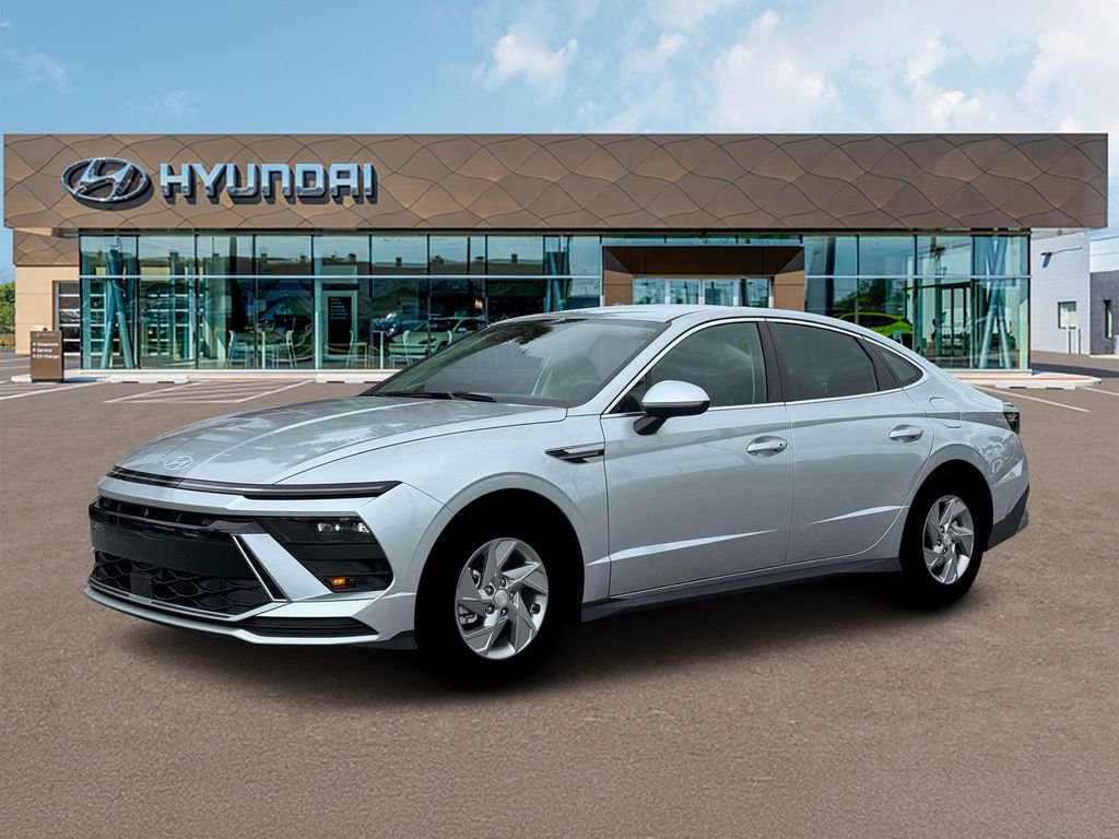 New 2026 Silver Hyundai SE image 2