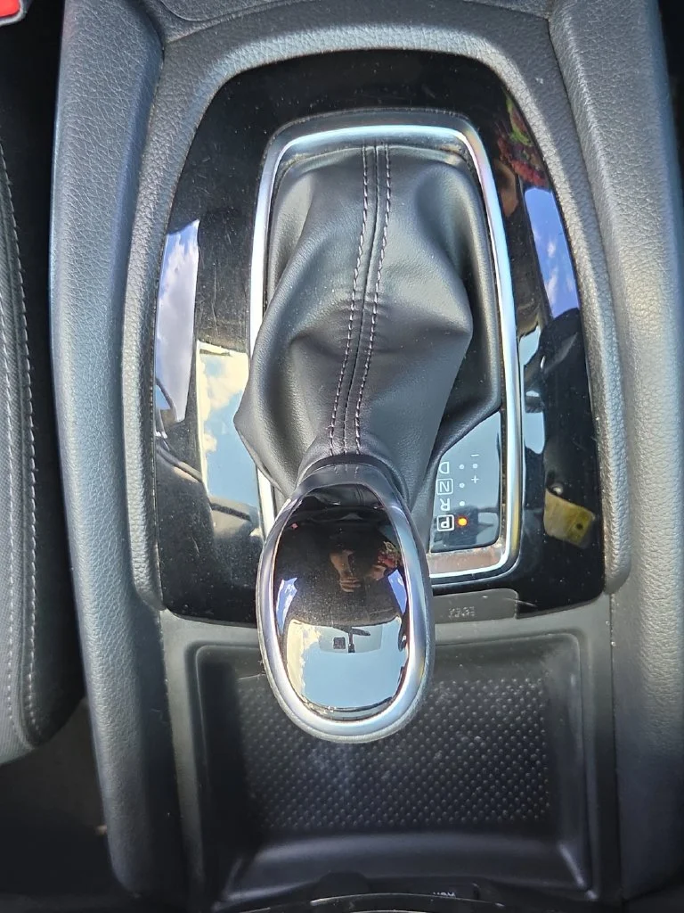 Used 2017 Gray Nissan S image 38