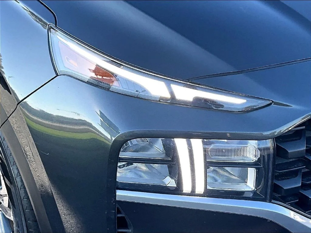 Used 2024 Gray Hyundai SEL image 29