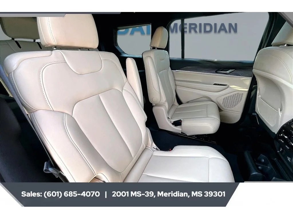 Used 2025 Baltic Gray Metallic Clearcoat Jeep Limited image 20