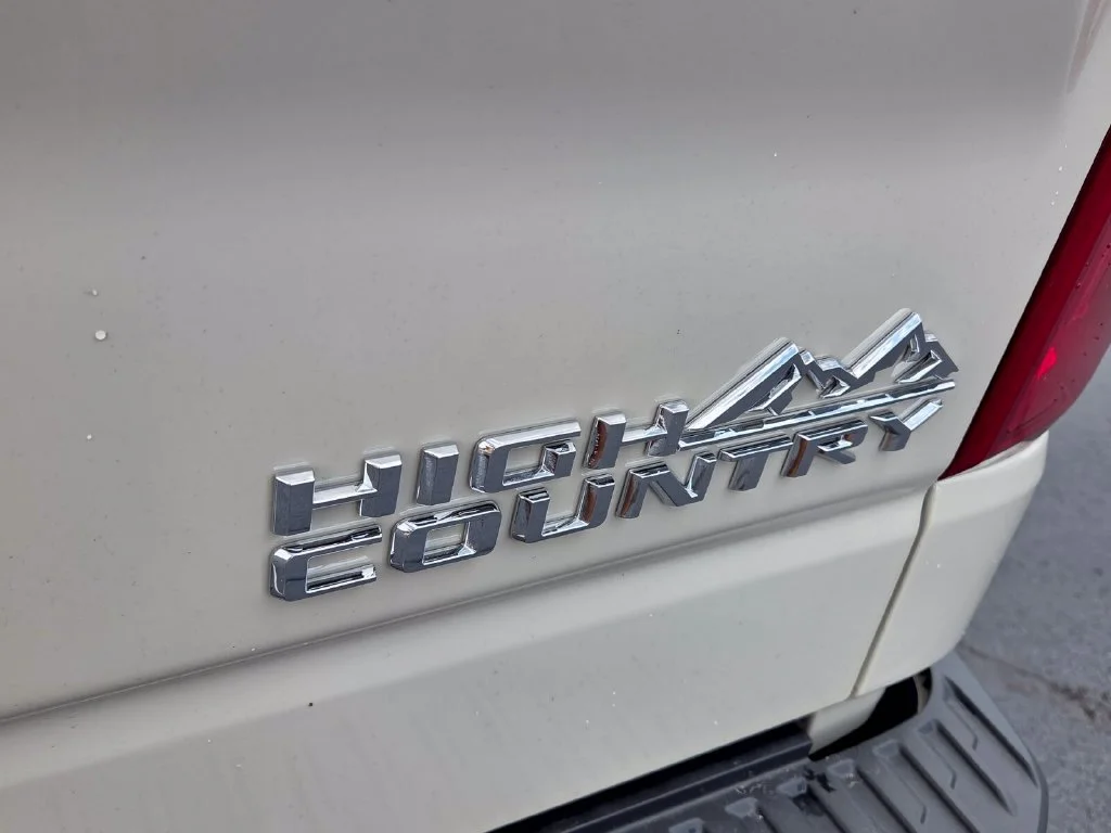 Used 2026 White Sands Chevrolet High Country image 12