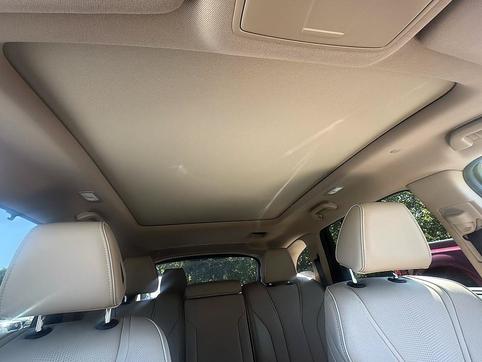 Used 2022 Platinum White Acura w/Advance Package image 41