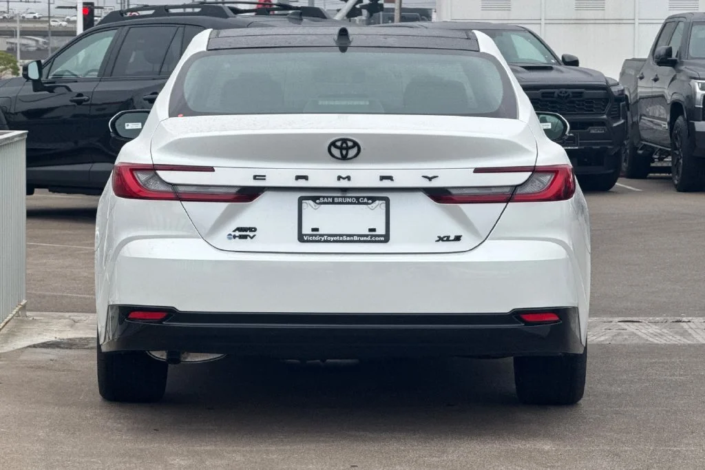 New 2026 Wind Chill Pearl Toyota XLE image 6