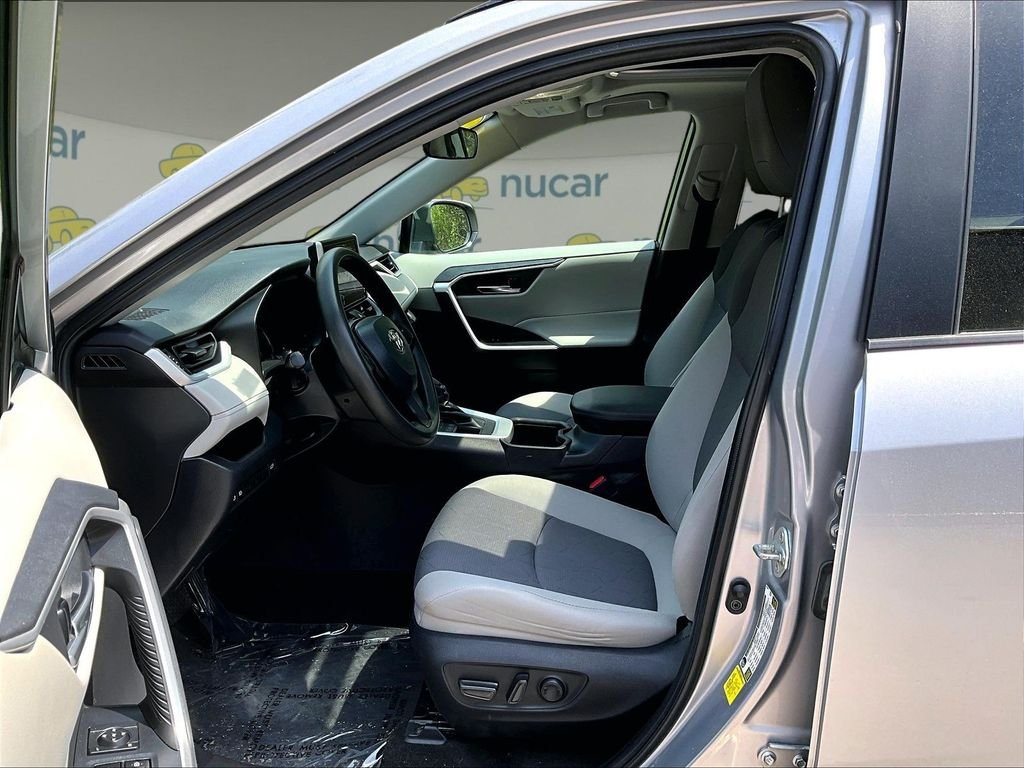 Used 2023 Silver Toyota XLE image 12
