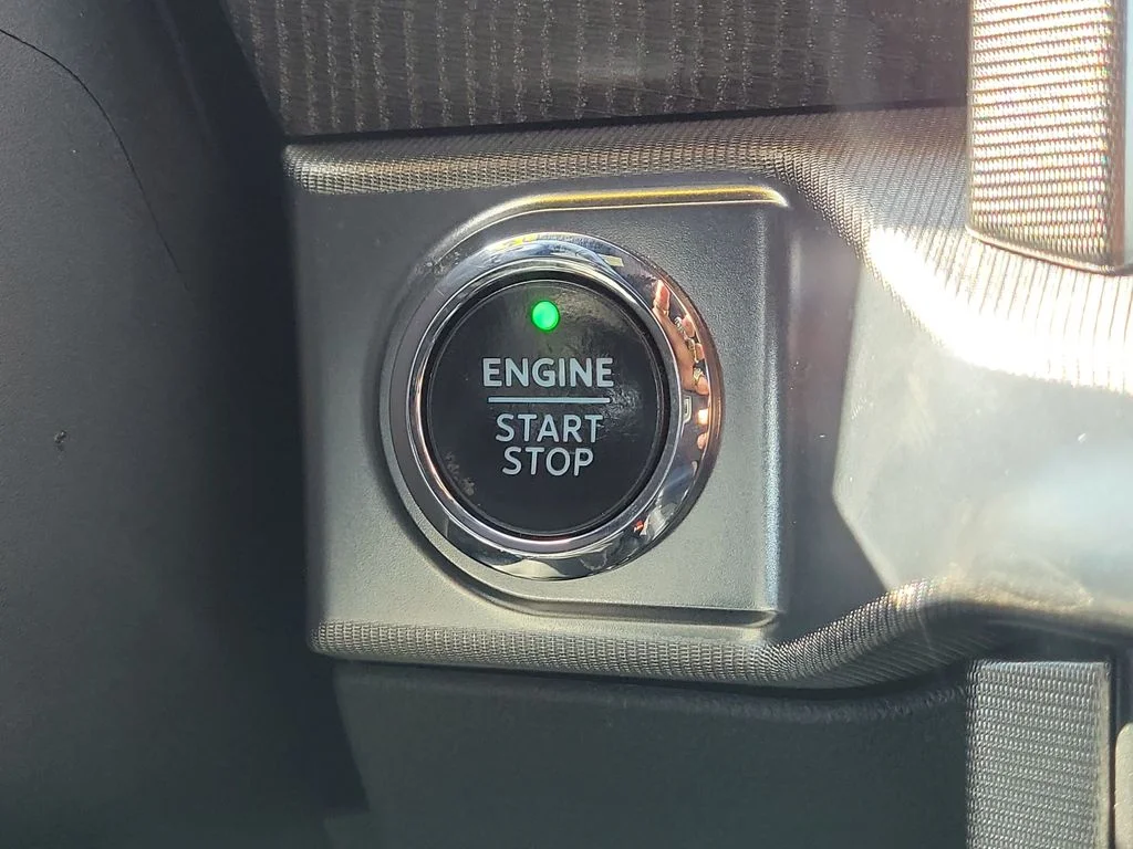 Used 2022 Carbonized Gray Metallic Ford Platinum image 25