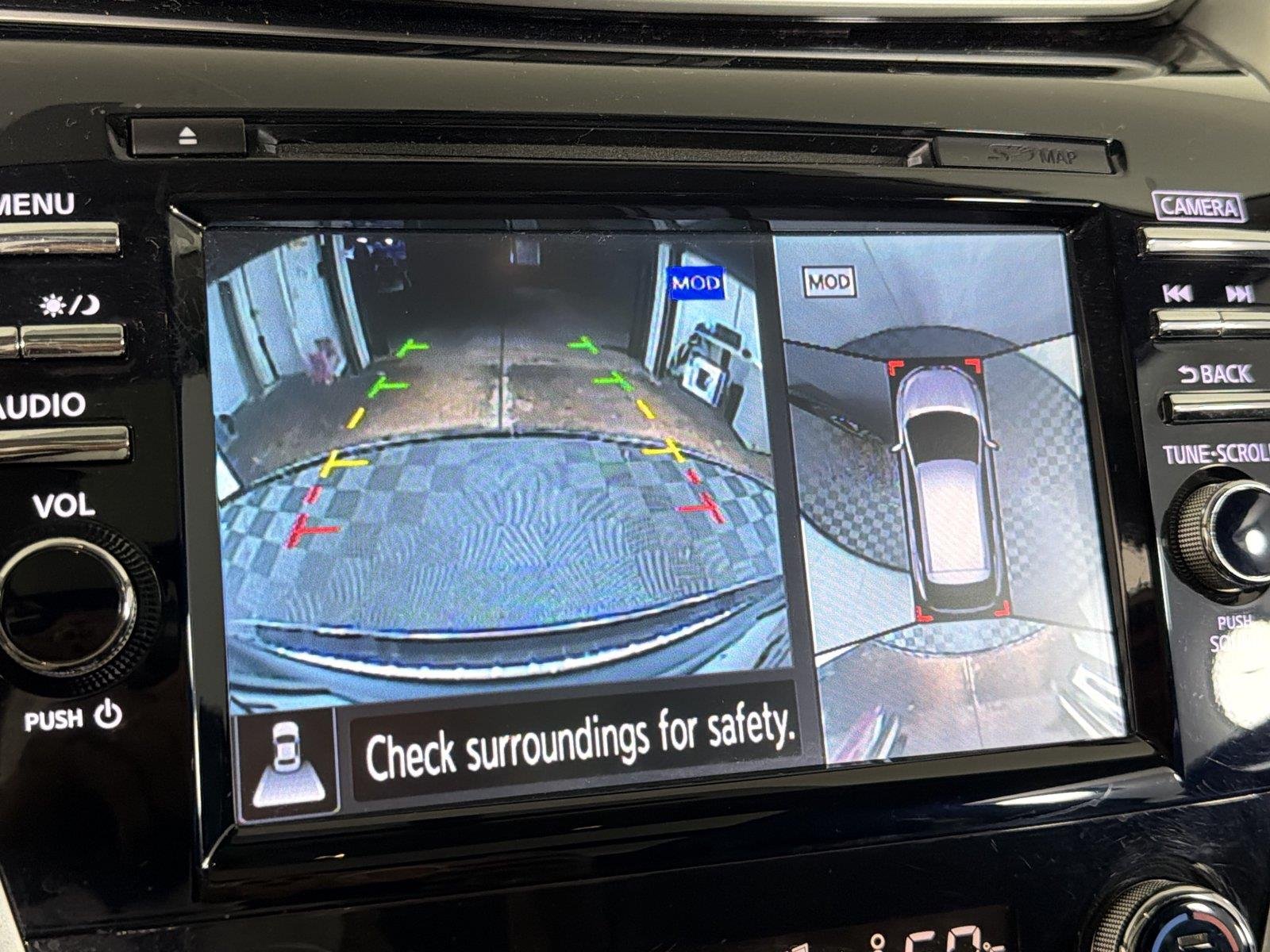 Used 2015 Gray Nissan Platinum image 31
