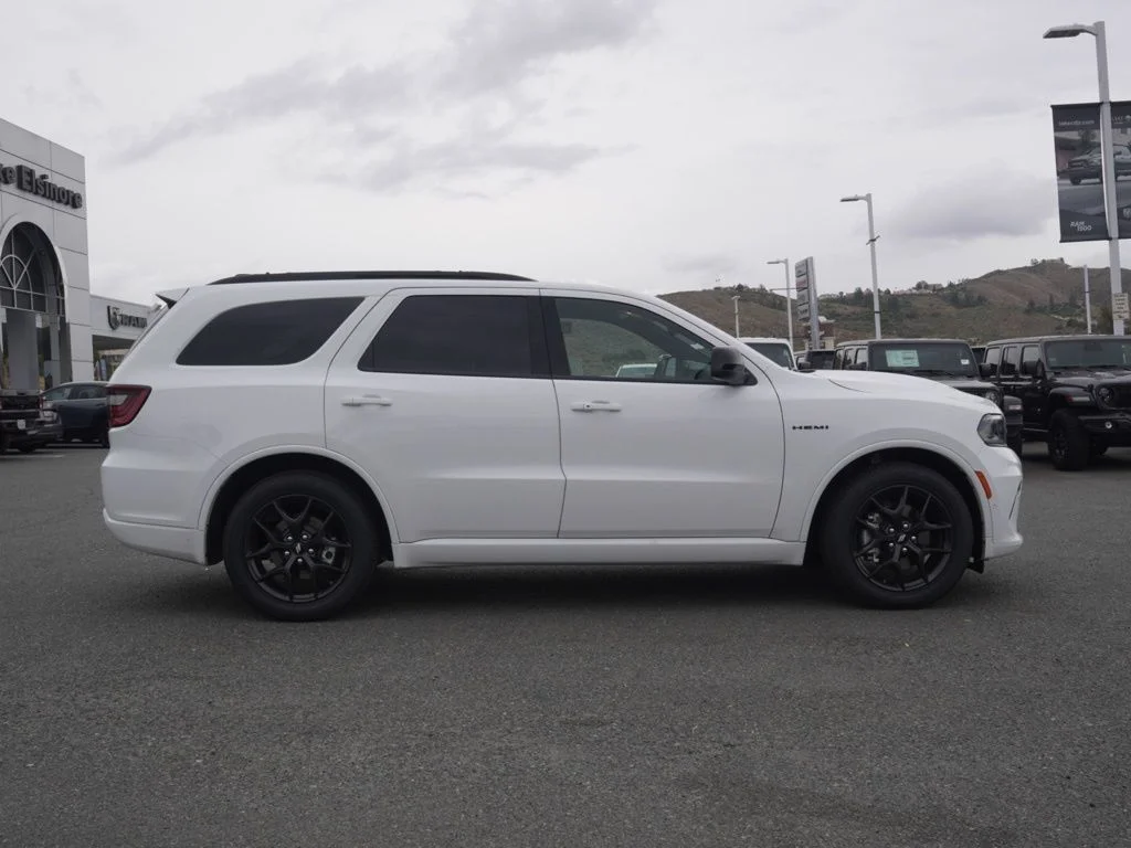 New 2026 White Knuckle Clear-Coat Exterior Paint Dodge GT HEMI V8 image 2