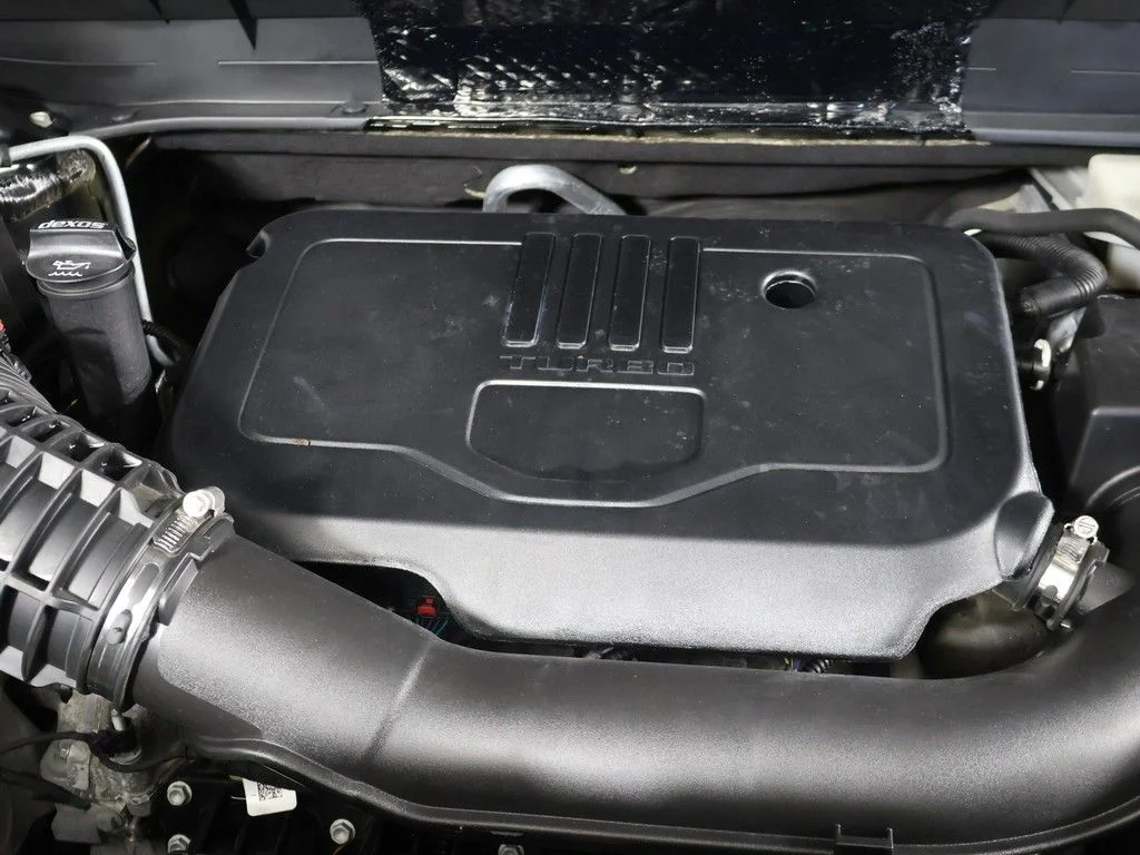 Used 2023 Black GMC SLE image 22