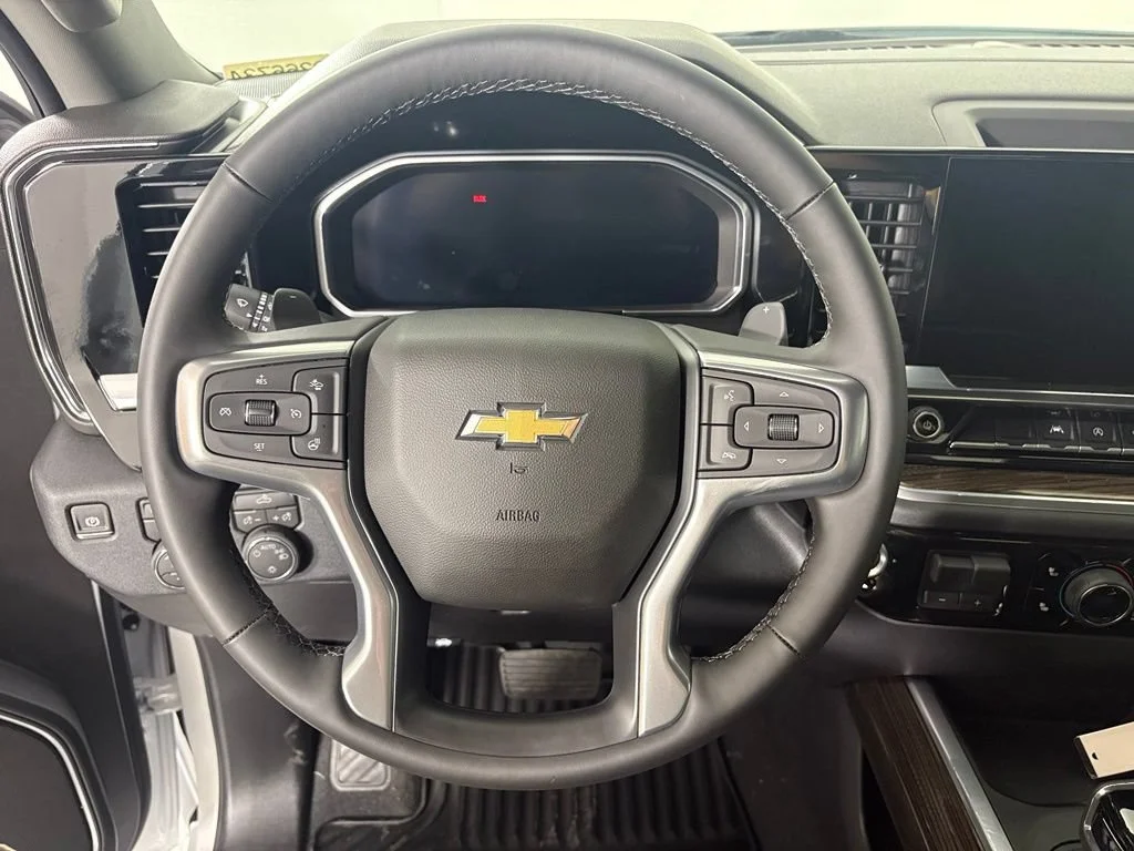 New 2026 Summit White Chevrolet LT image 27