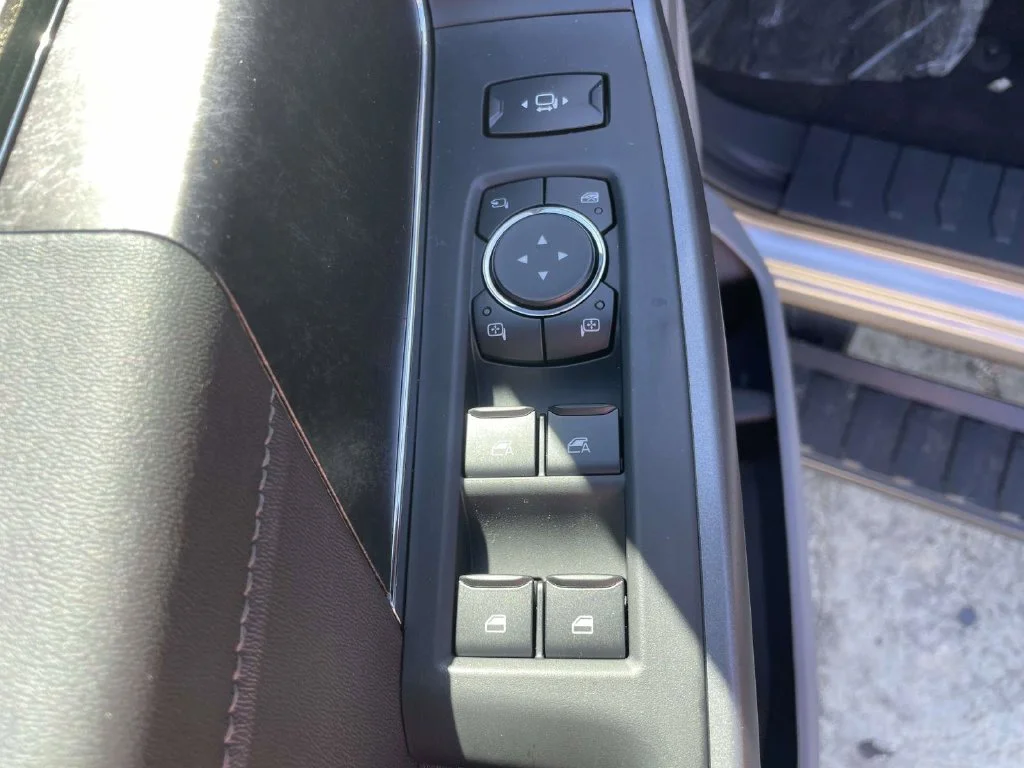 New 2027 Silver Ford XLT image 16