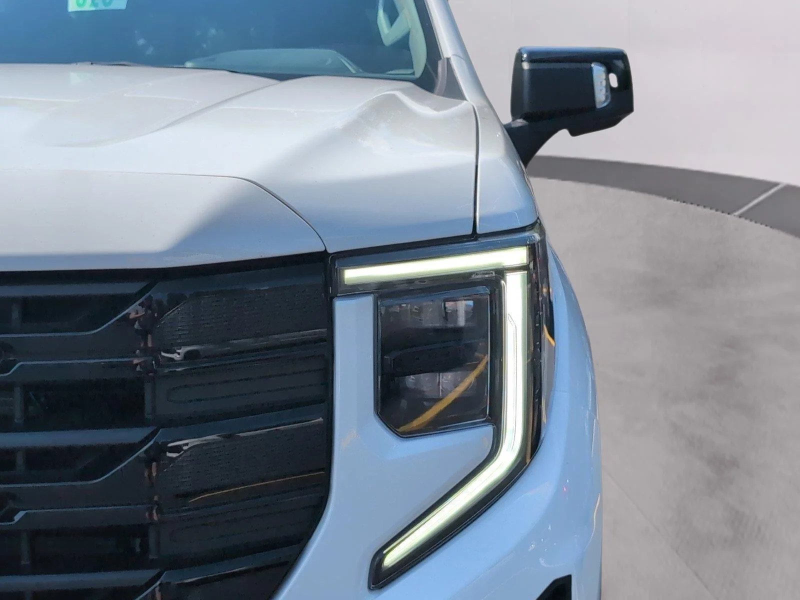 New 2026 Summit White GMC Elevation image 35