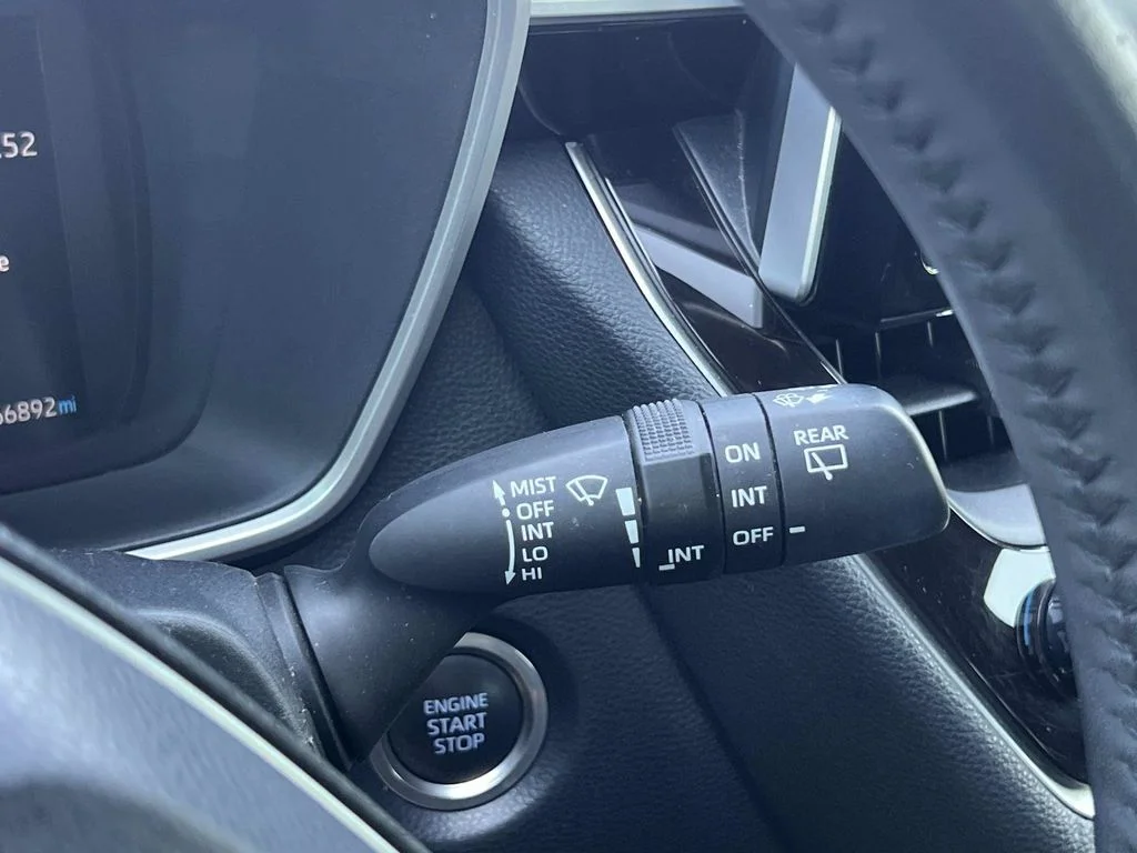 Used 2019  Toyota SE image 30