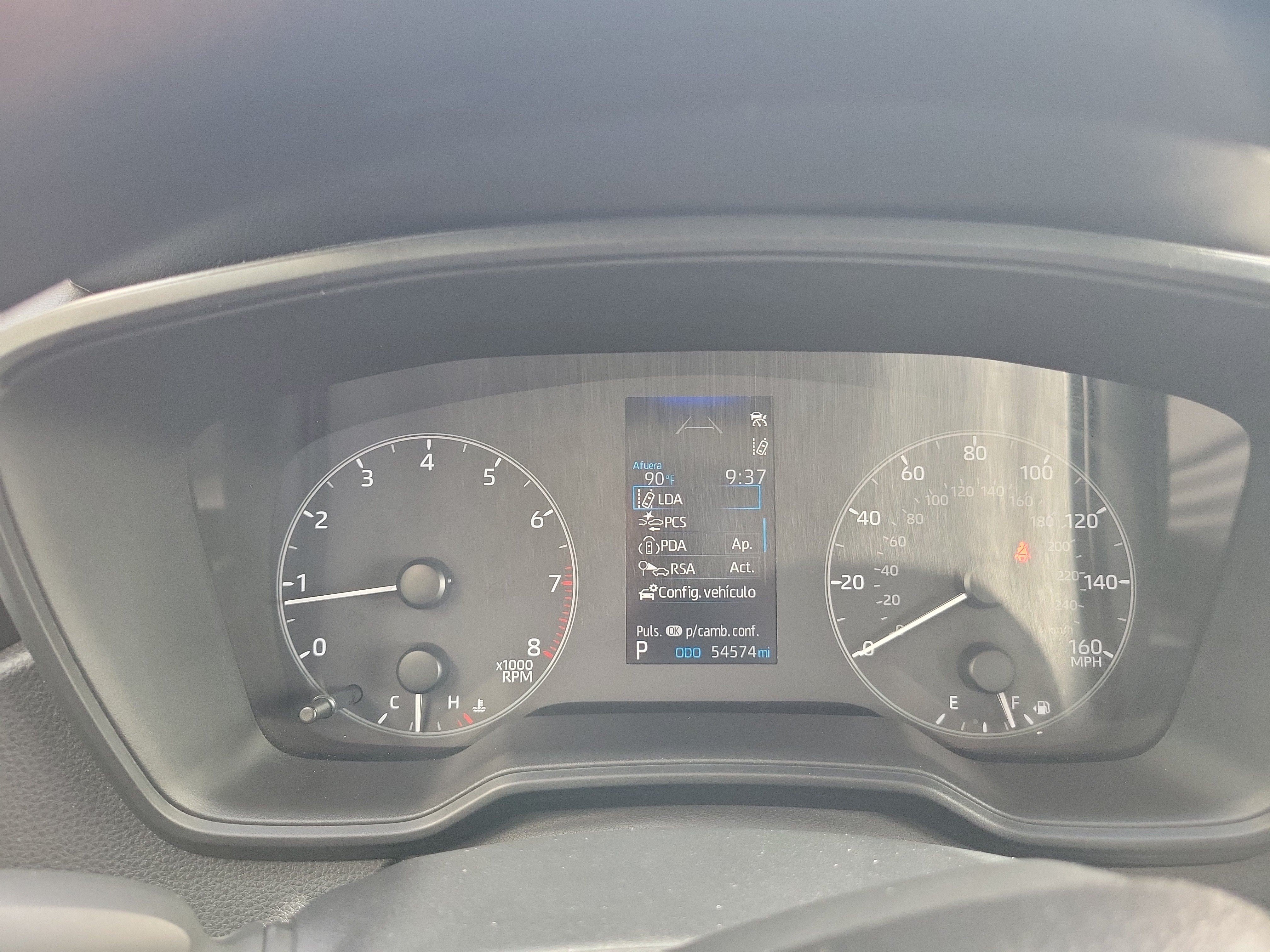 Used 2023 Pearl Toyota LE image 30