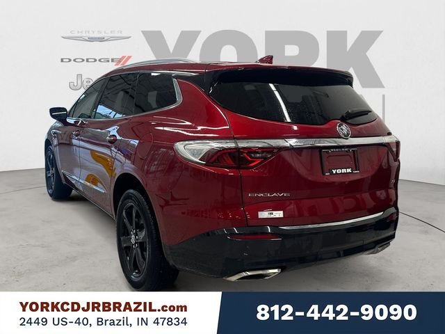 Used 2023 Red Buick Essence image 3