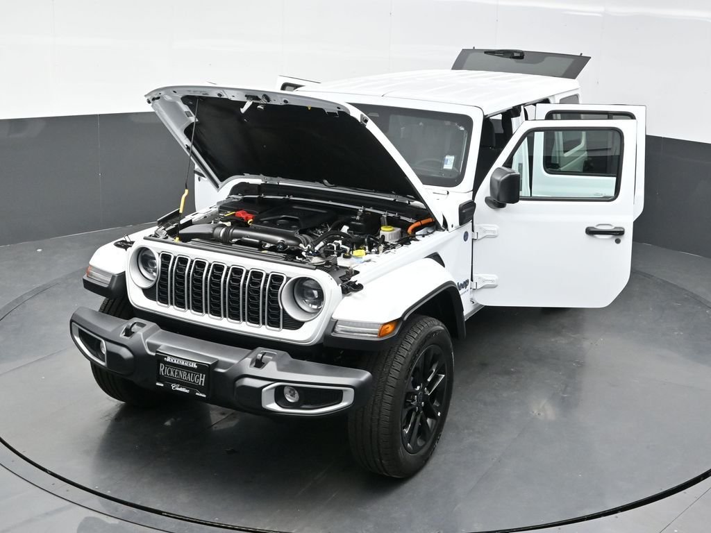Used 2025 White Jeep Sahara 4xe image 40