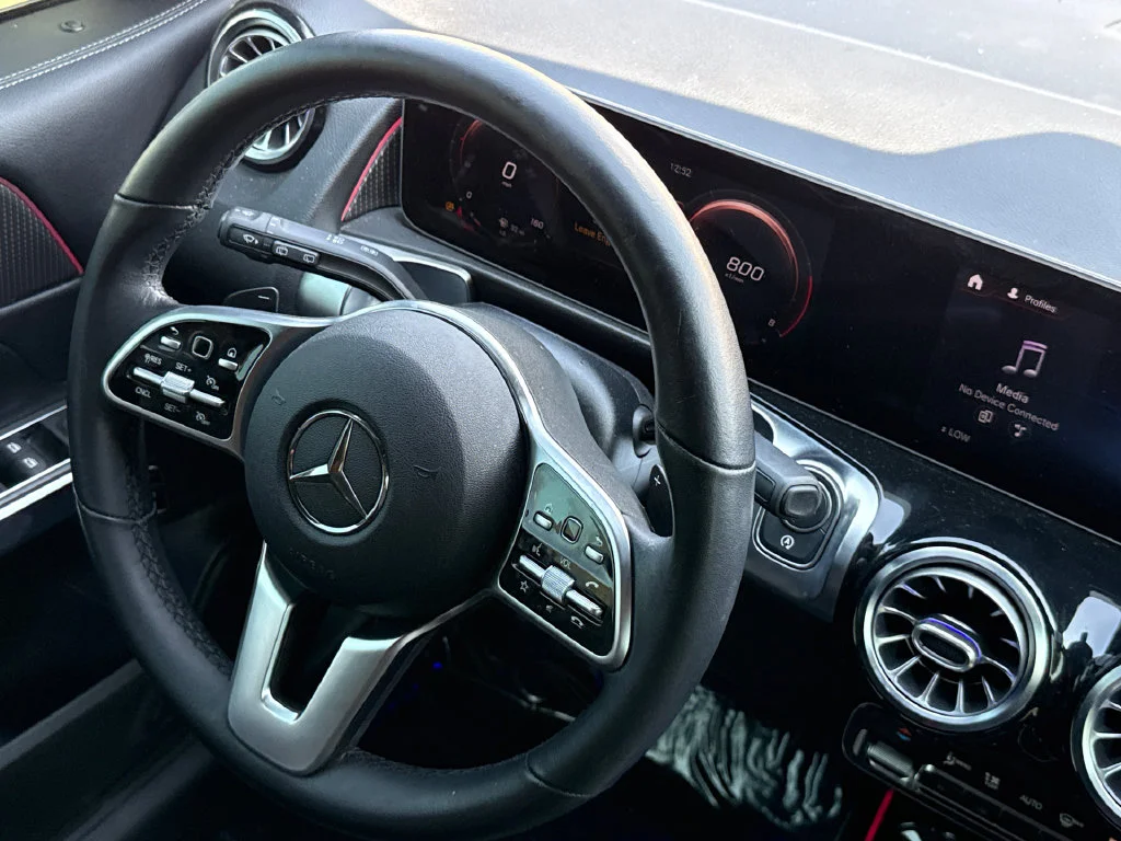 Used 2021 White Mercedes-Benz GLB 250 image 13