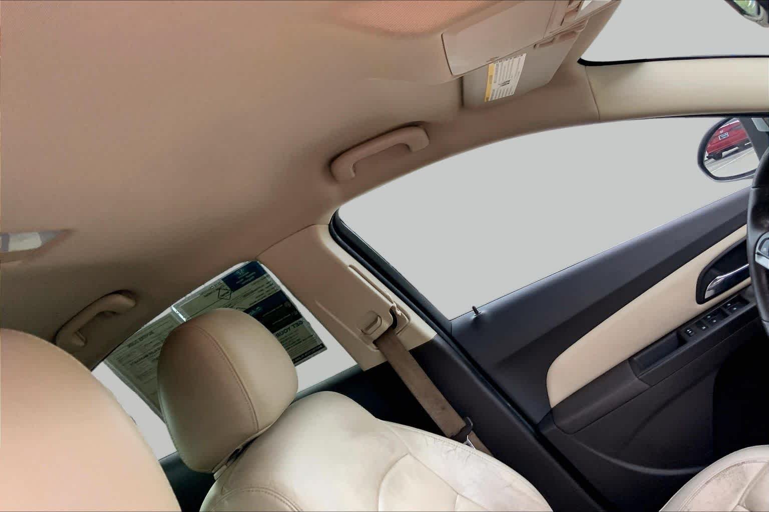 Used 2016 Silver Ice Metallic Chevrolet LT image 13