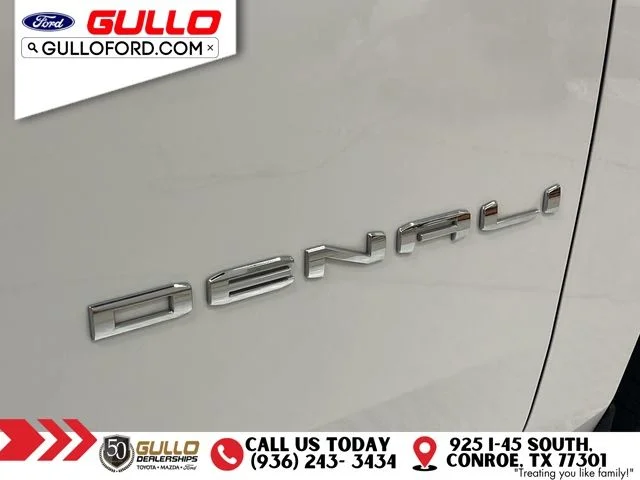 Used 2022 White Frost Tri-Coat GMC Denali image 32