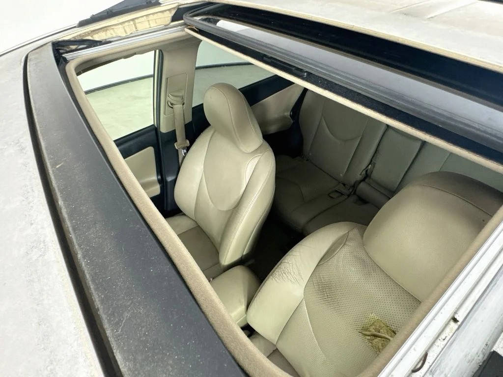 Used 2009 Sandy Beach Metallic Toyota Limited image 24