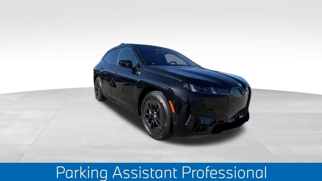 Certified Used 2026 Black Sapphire Metallic BMW xDrive60 image 14