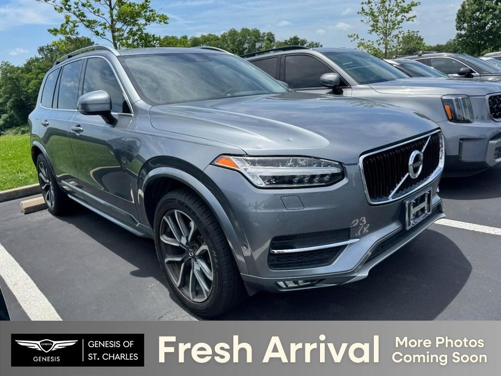 2016 Volvo XC90 T6 AWD Momentum's photo