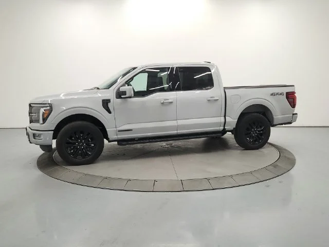 Used 2024 Avalanche Ford LARIAT image 6