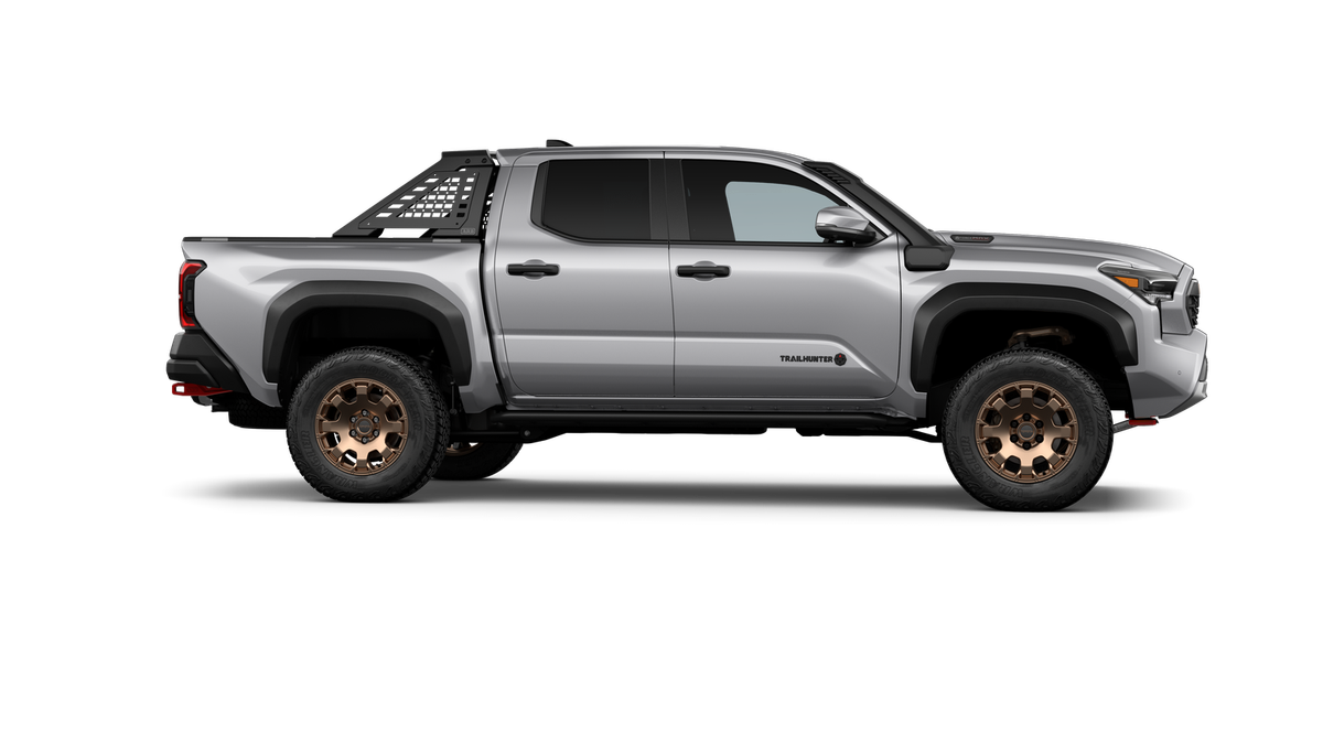 New 2026 Celestial Silver Metallic Toyota Trailhunter image 35