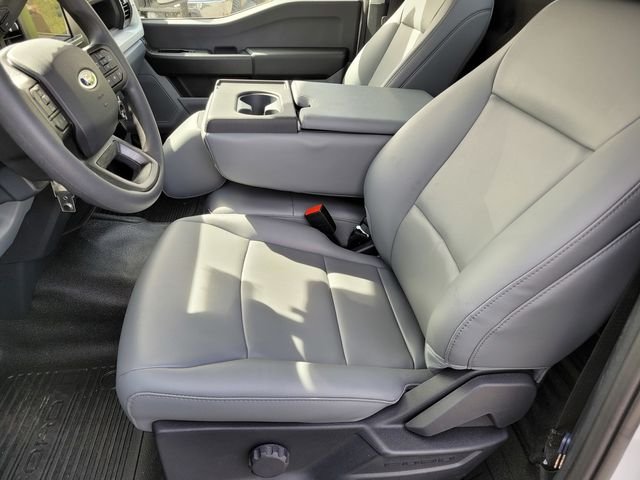 New 2026 Oxford White Ford F-250® XL image 40