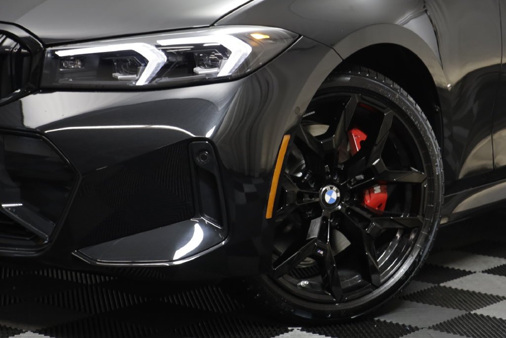 New 2026 Black Sapphire Metallic BMW 330i xDrive image 4