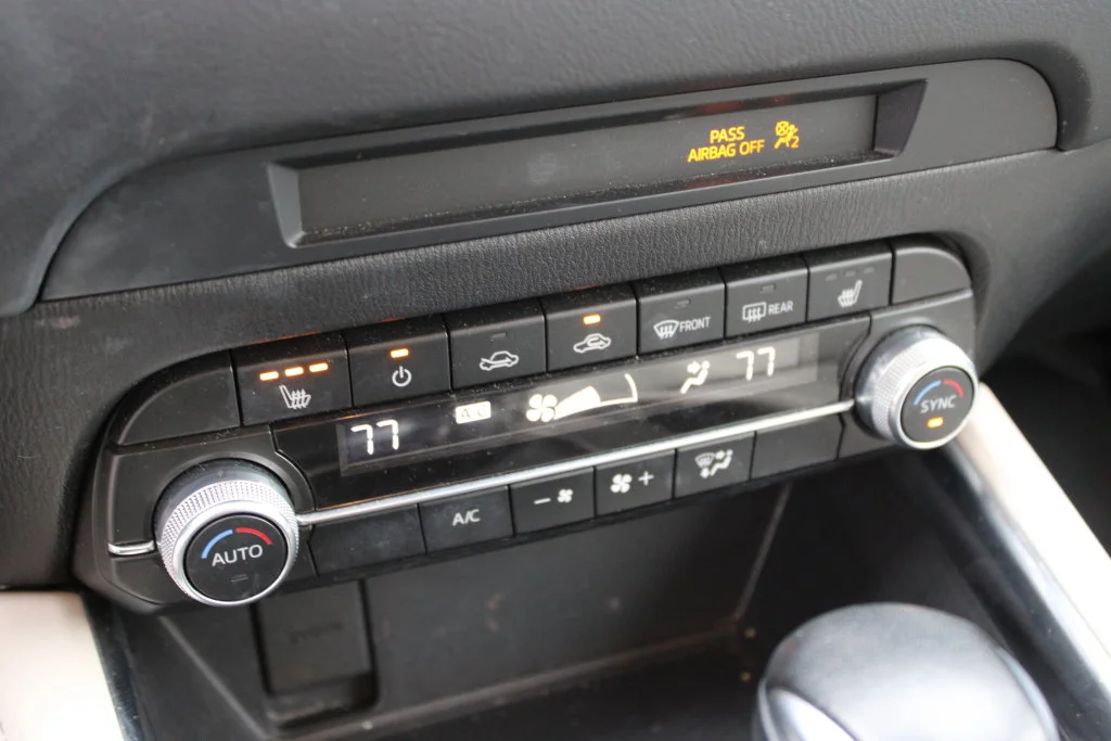 Used 2021 White Mazda Grand Touring image 22