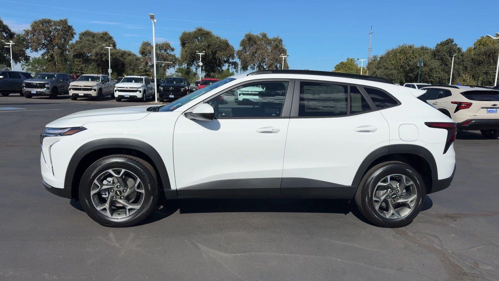 2026 Chevrolet Trax LT - Photo 6