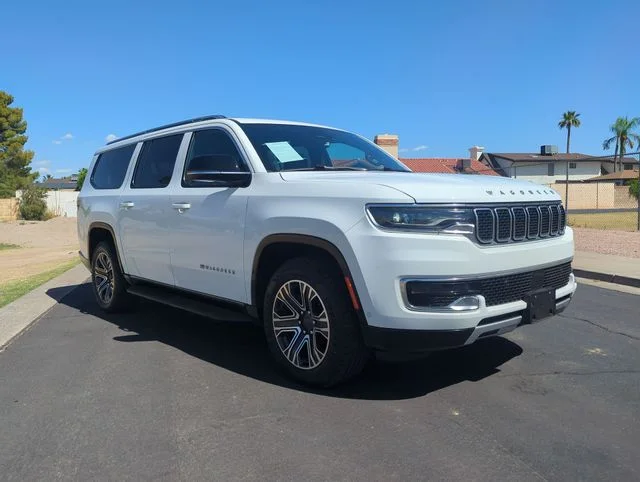 2024 Jeep Wagoneer L's photo