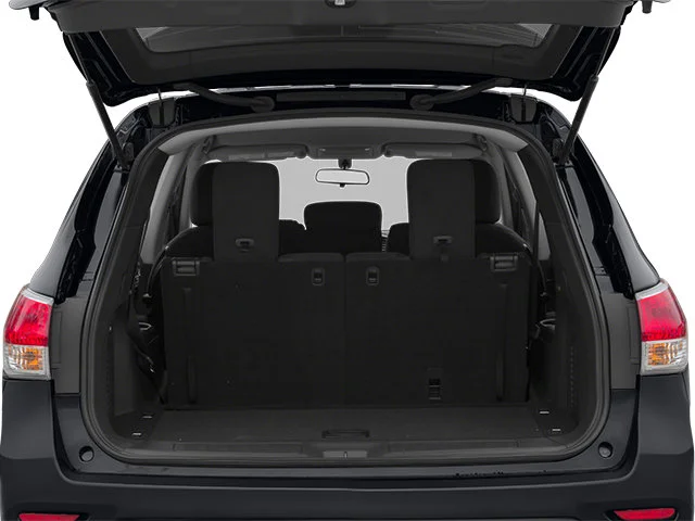 Used 2013 Dark Slate Nissan SL image 15