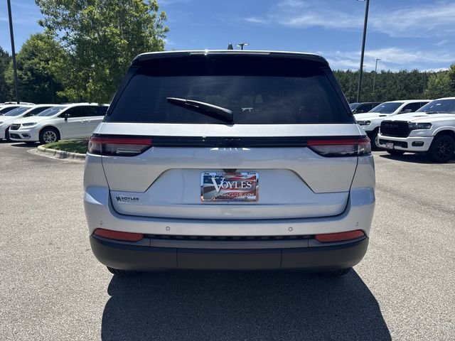 New 2026 Silver Jeep Laredo Altitude image 6